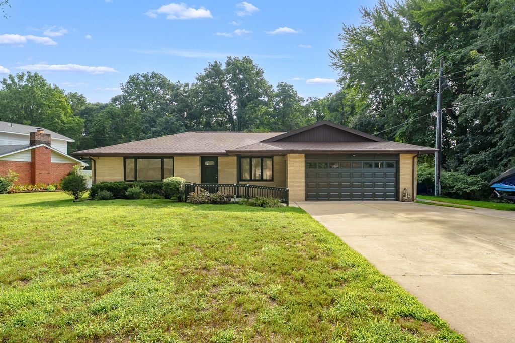 5095 W Donna Drive, Stevensville