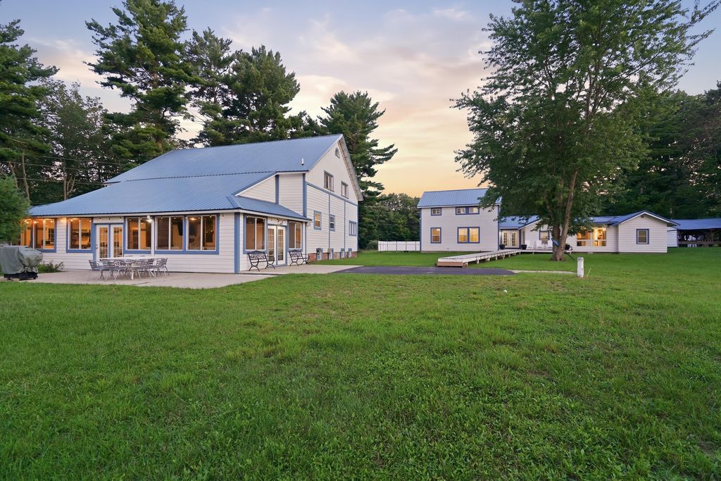 7095 Orchard Lake Drive, Casco township