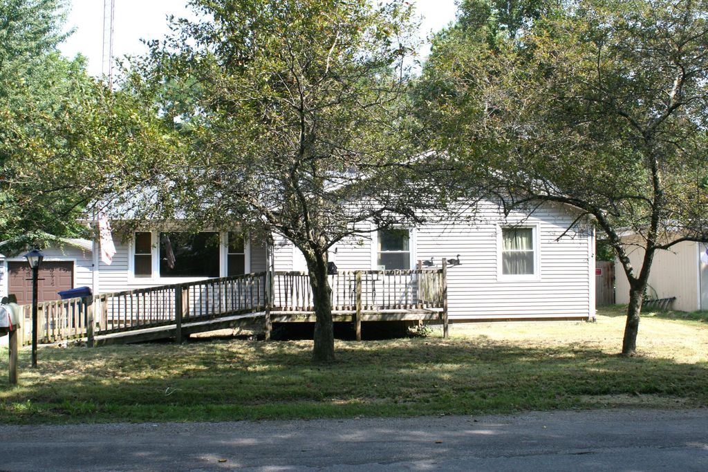 1175 Ravina Avenue, Benton Harbor