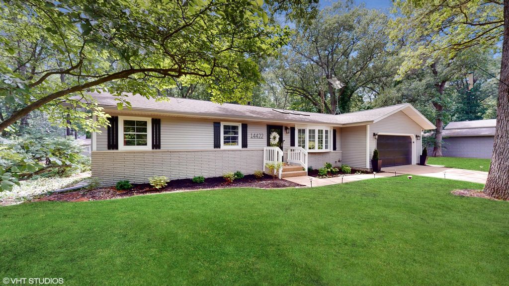 14422 Evergreen Drive, New Buffalo township