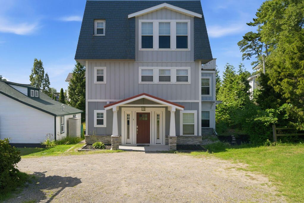43 N Shore Drive, South Haven city