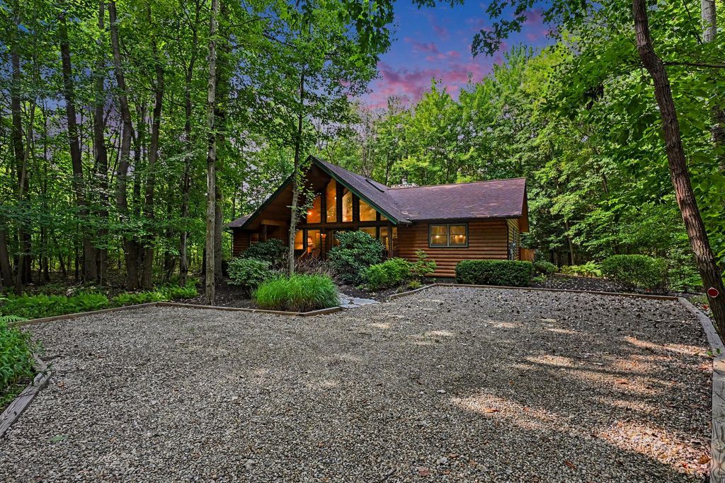 14300 Wildwood Lane, Chikaming township