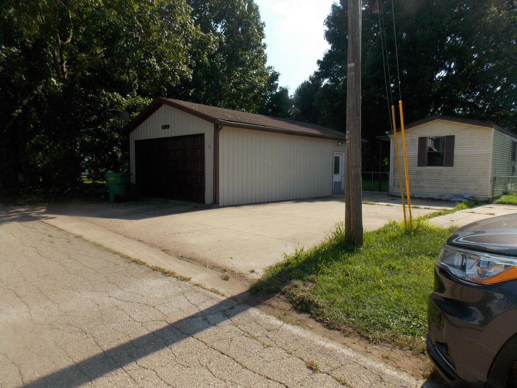 1168 Shady Shores Drive, Howard township