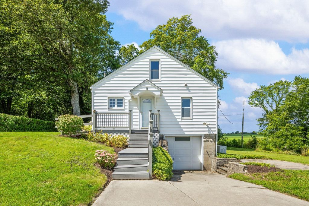 1815 E Glendora Road, Buchanan township