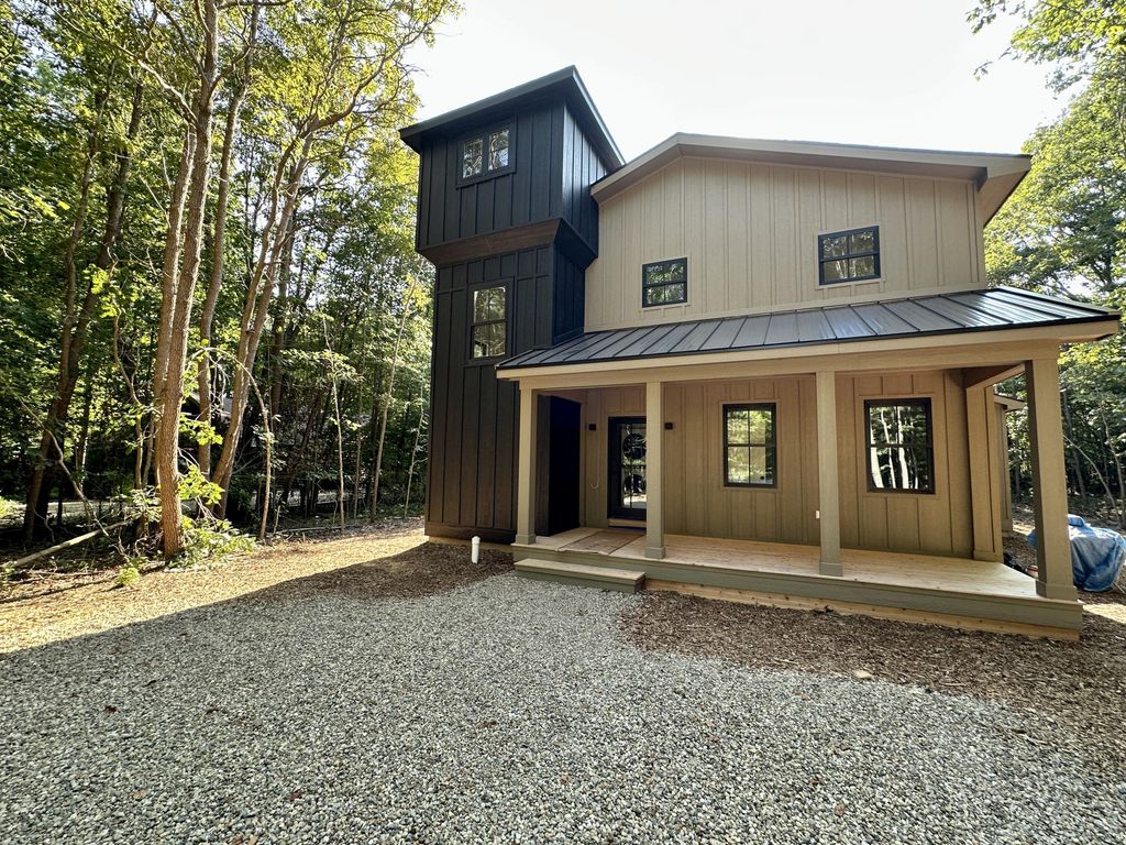 14290 Wildwood Lane, Chikaming township