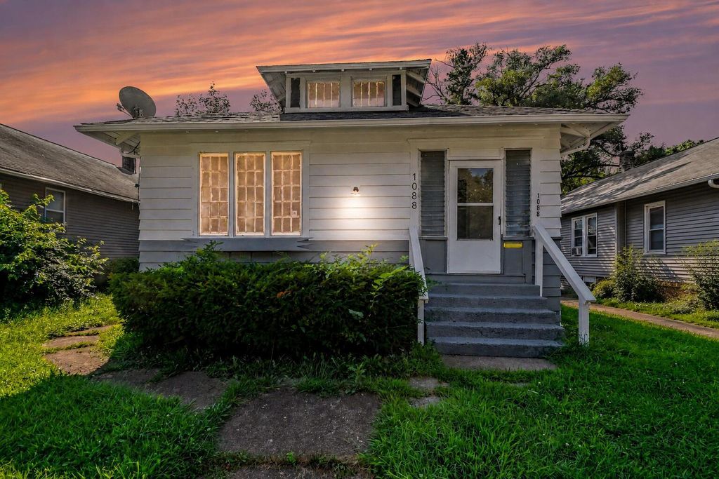 1088 Ogden Avenue, Benton Harbor city