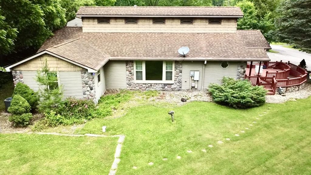 1601 Niles Buchanan Road, Niles township