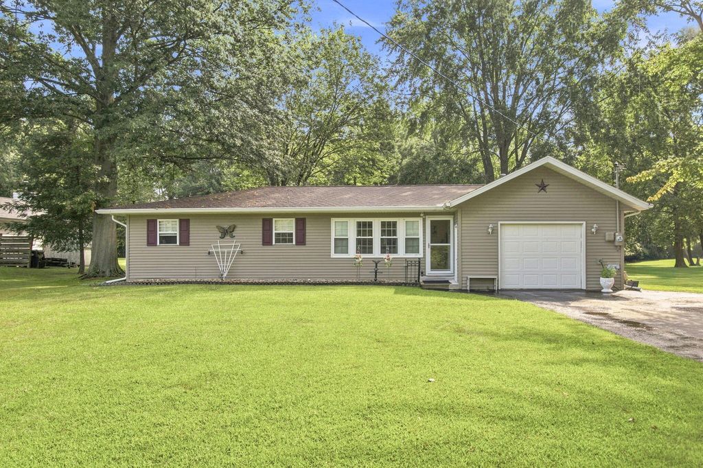5609 Johnson Road, Coloma charter township