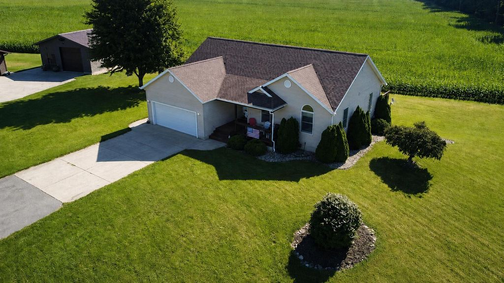 707 Tulip Drive, Three Oaks