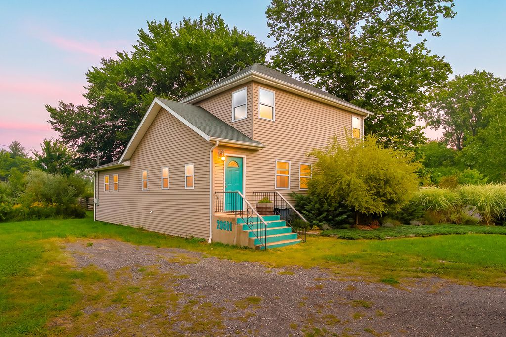 20601 M 140 Highway, South Haven charter township