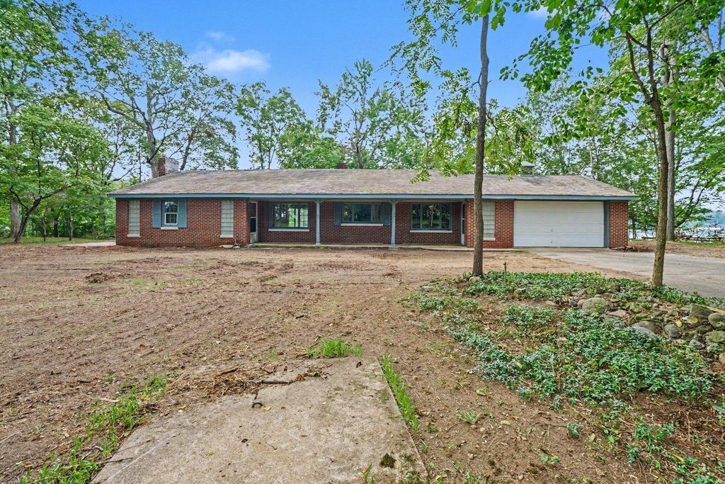10403 S Chapin Lane, Oronoko charter township