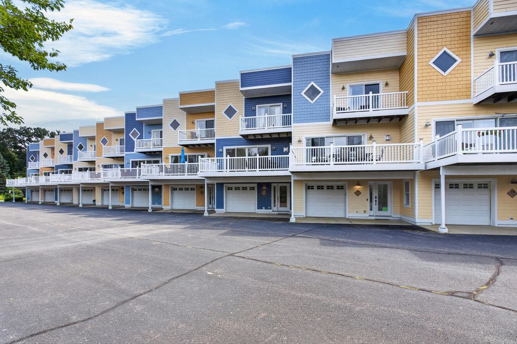 15 Diamond Point Lane, New Buffalo