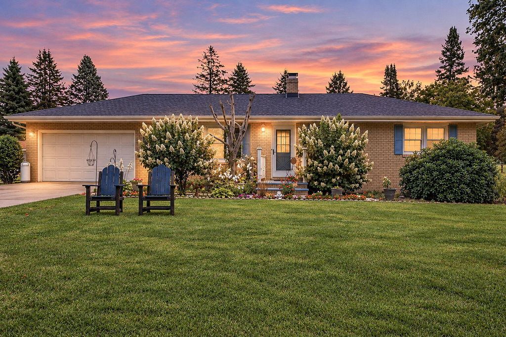 9557 Cleveland Avenue, Baroda township