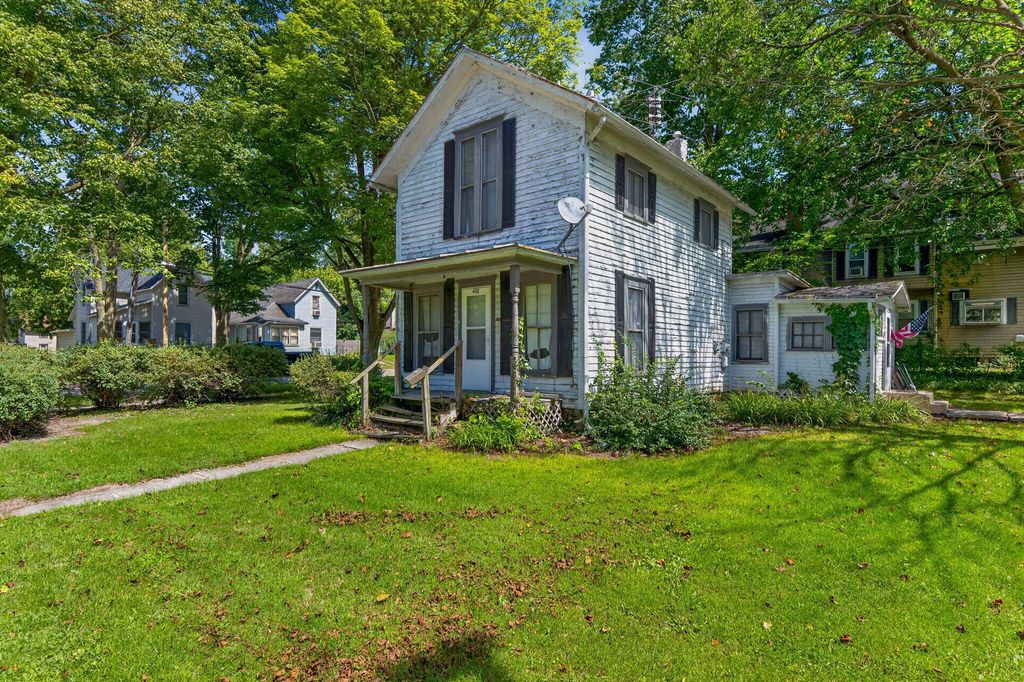 401 S O Keefe Street, Cassopolis village
