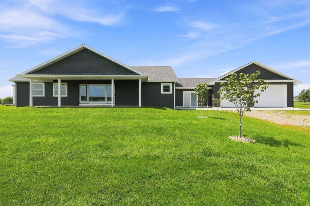 59944 Oak Grove Road, LaGrange township
