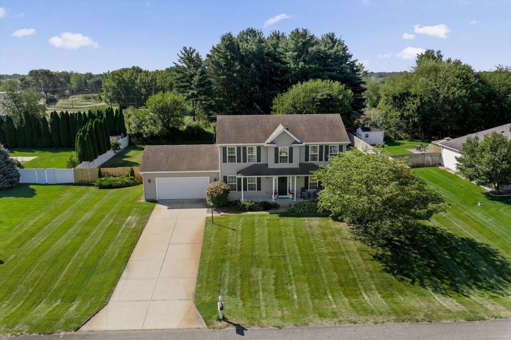 69428 Sundance Drive, Edwardsburg