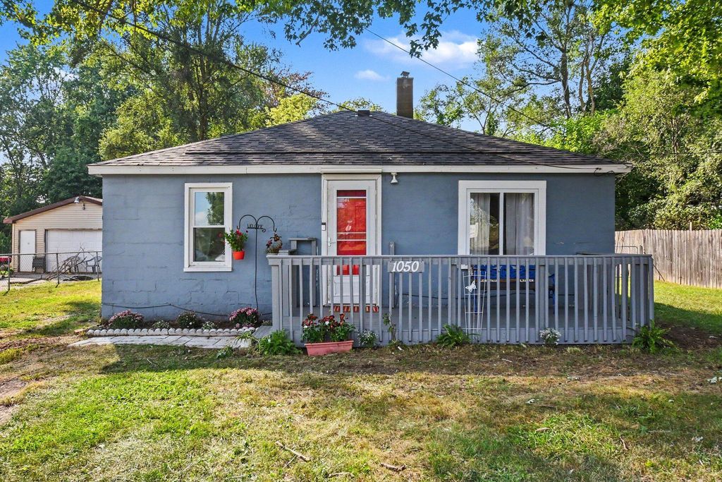 1050 S Crystal Avenue, Benton Harbor