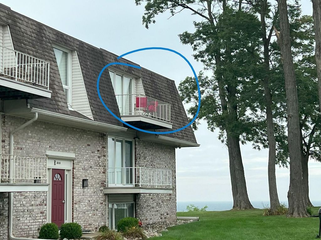 3616 Lakeshore Drive Unit: E11, St. Joseph