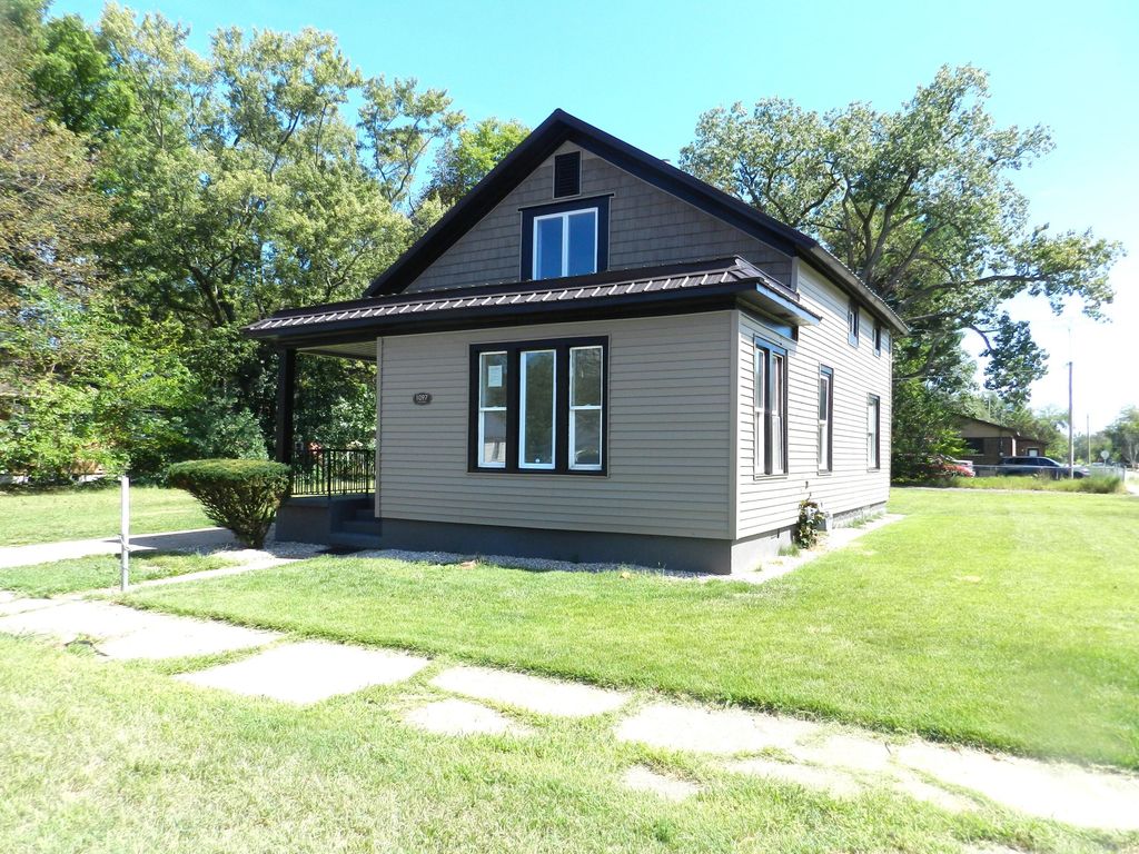 1097 Pearl Street, Benton Harbor