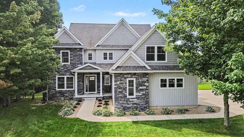 1192 Forest Brook Drive, St. Joseph