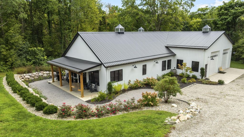 23549 Forest Shores Drive, Cassopolis