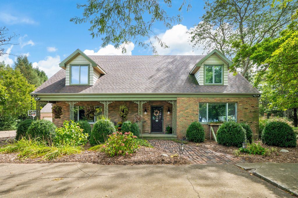 3205 Lakeshore Drive, St. Joseph