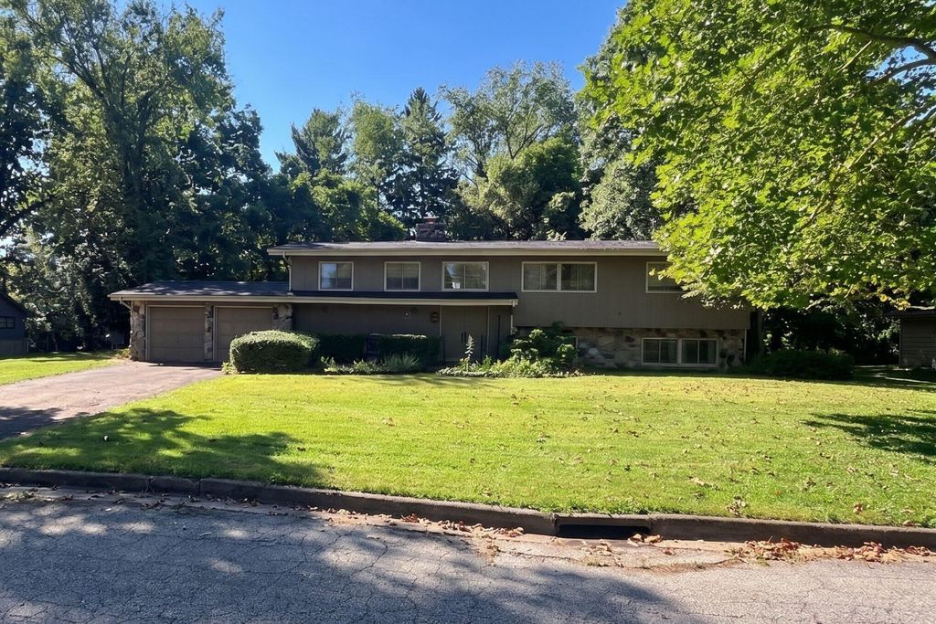 1165 Sassafras Lane, Niles