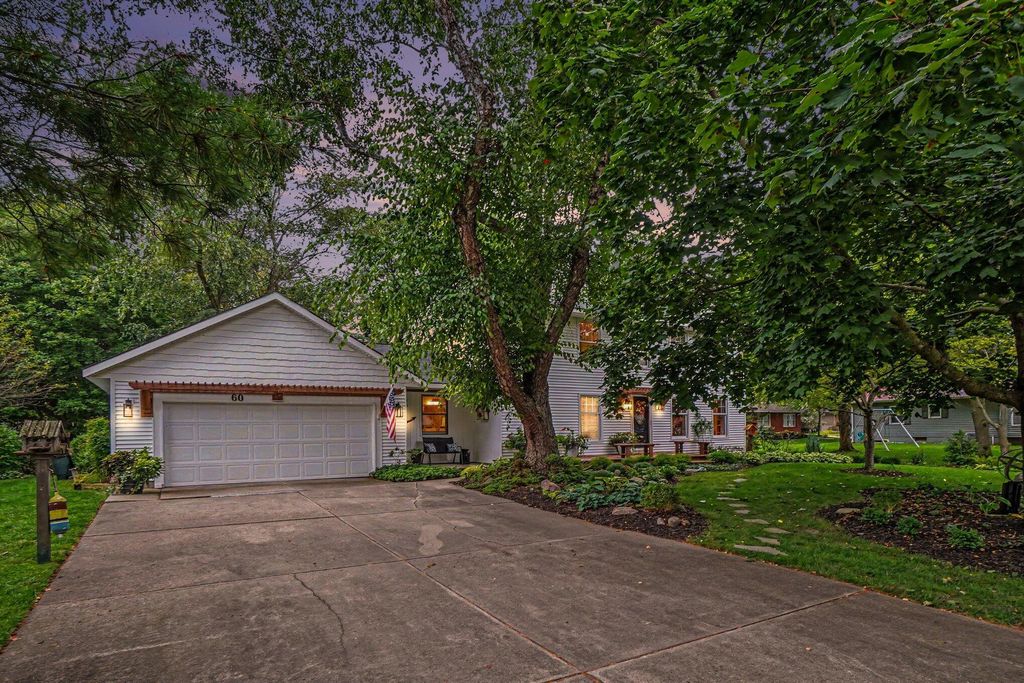 60 Gabriel Drive, South Haven