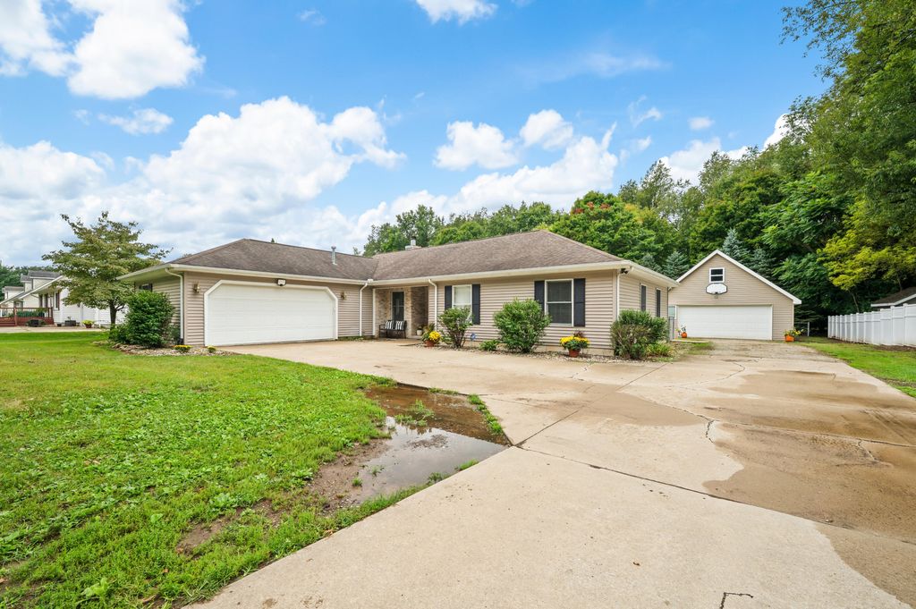 1148 Carberry, Niles