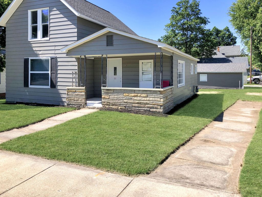 404 W Saint Joseph Street, Watervliet