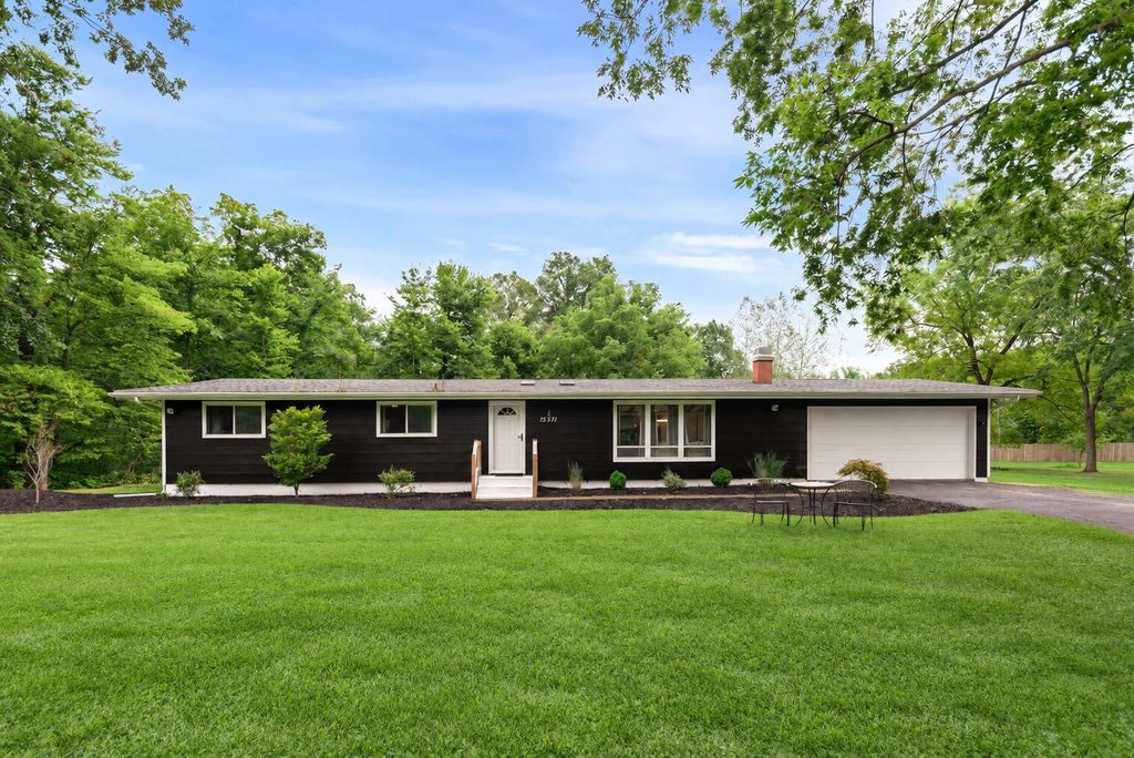 15871 Lakeside Road, Union Pier