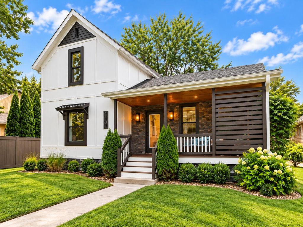 110 Sycamore Street E, Three Oaks