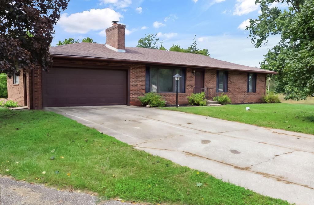 70594 Dennis Drive, Niles