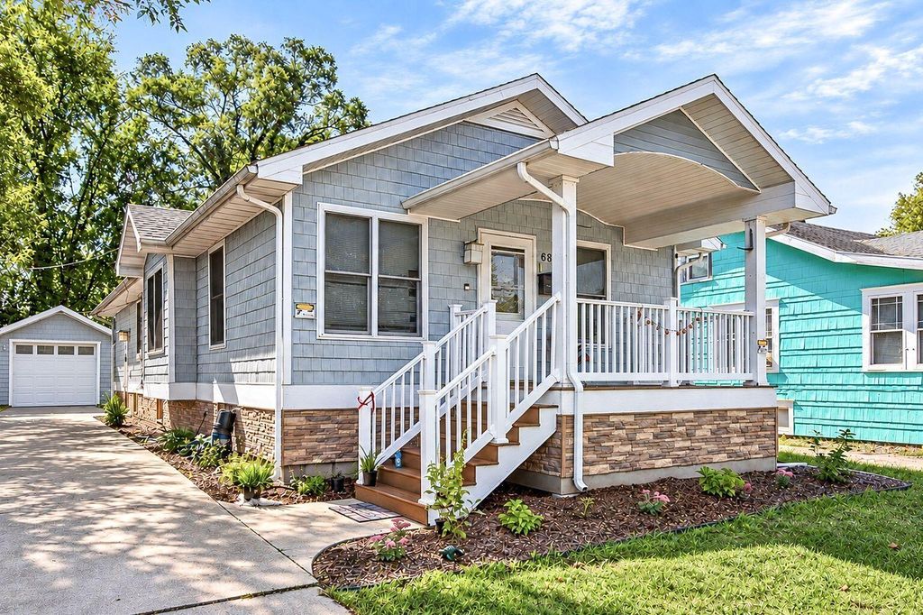 680 E Empire Avenue, Benton Harbor