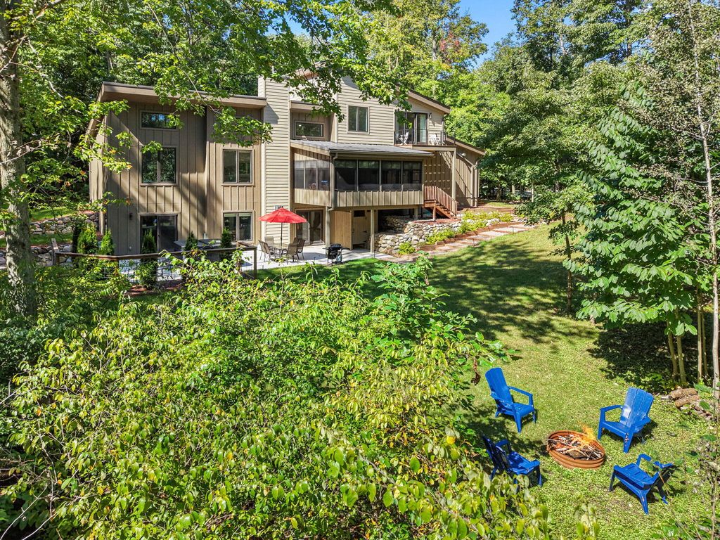 15741 Auld Way, Union Pier
