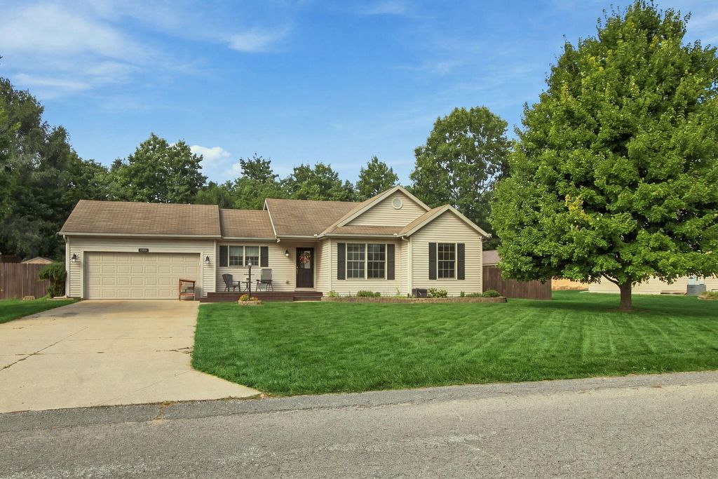 3030 Maplewood Street, Benton Harbor