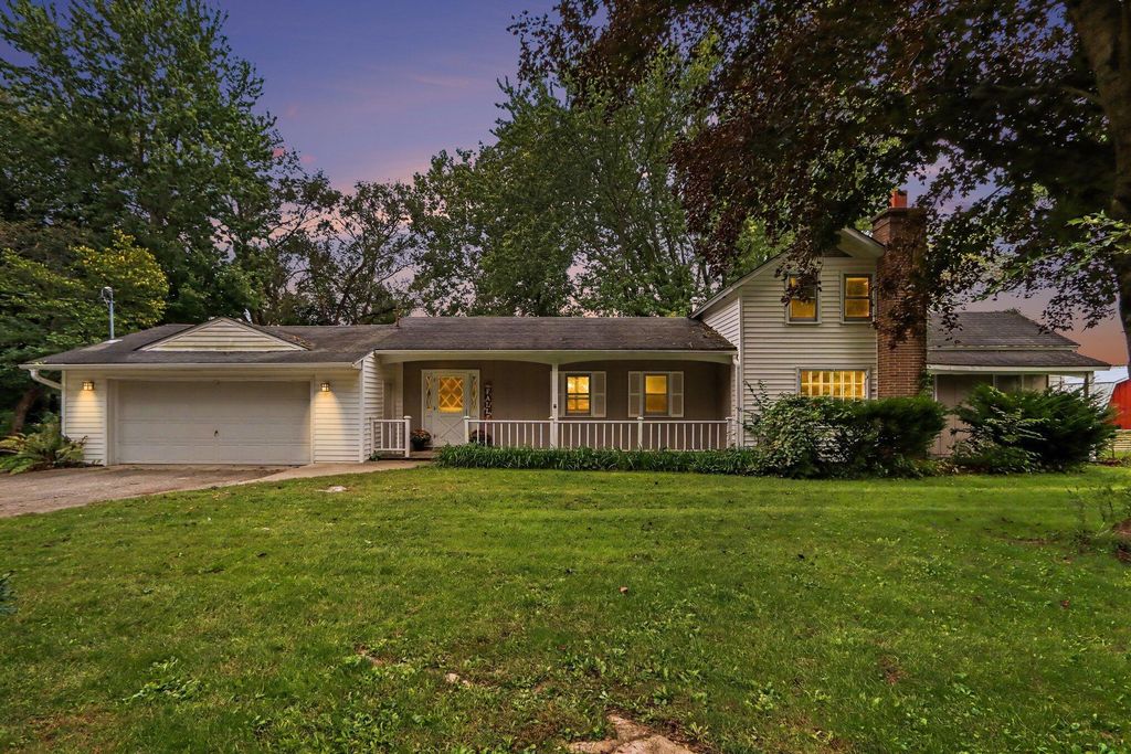 36529 County Road 358, Paw Paw