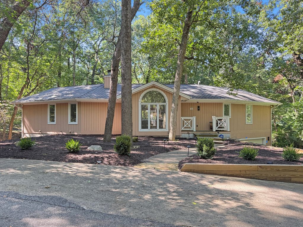 30 Briarwood Trail, New Buffalo