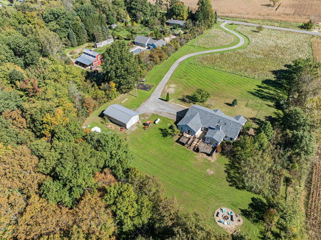 17172 S Basswood Road, Three Oaks
