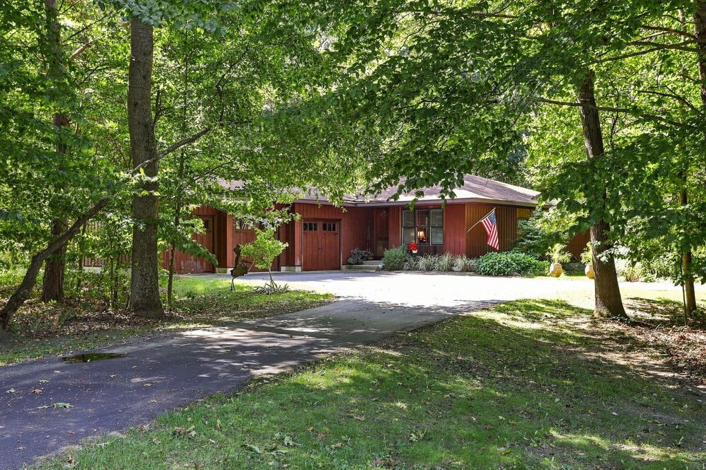 05100 Beechwood Lane Unit: 26, South Haven