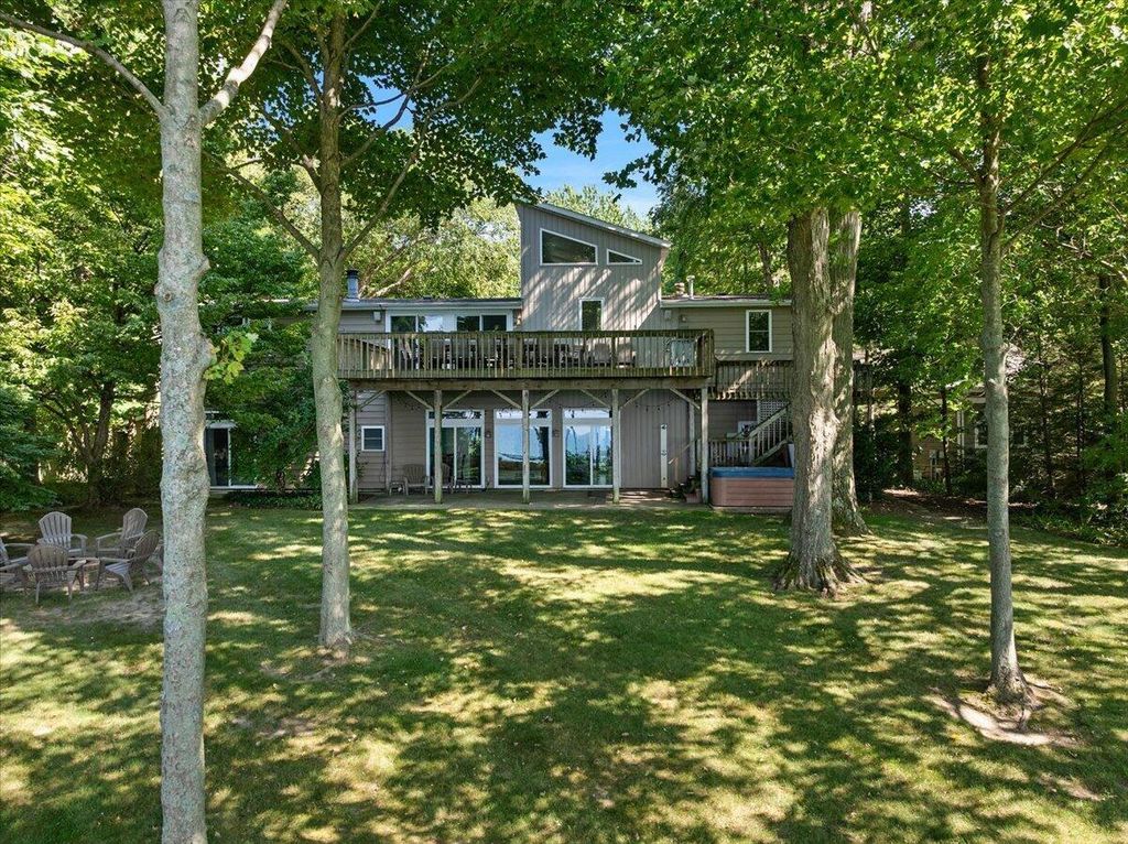 4611 Park Avenue, Benton Harbor