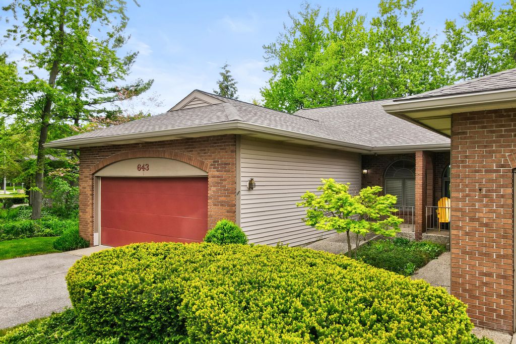 643 Crestview Street, Holland