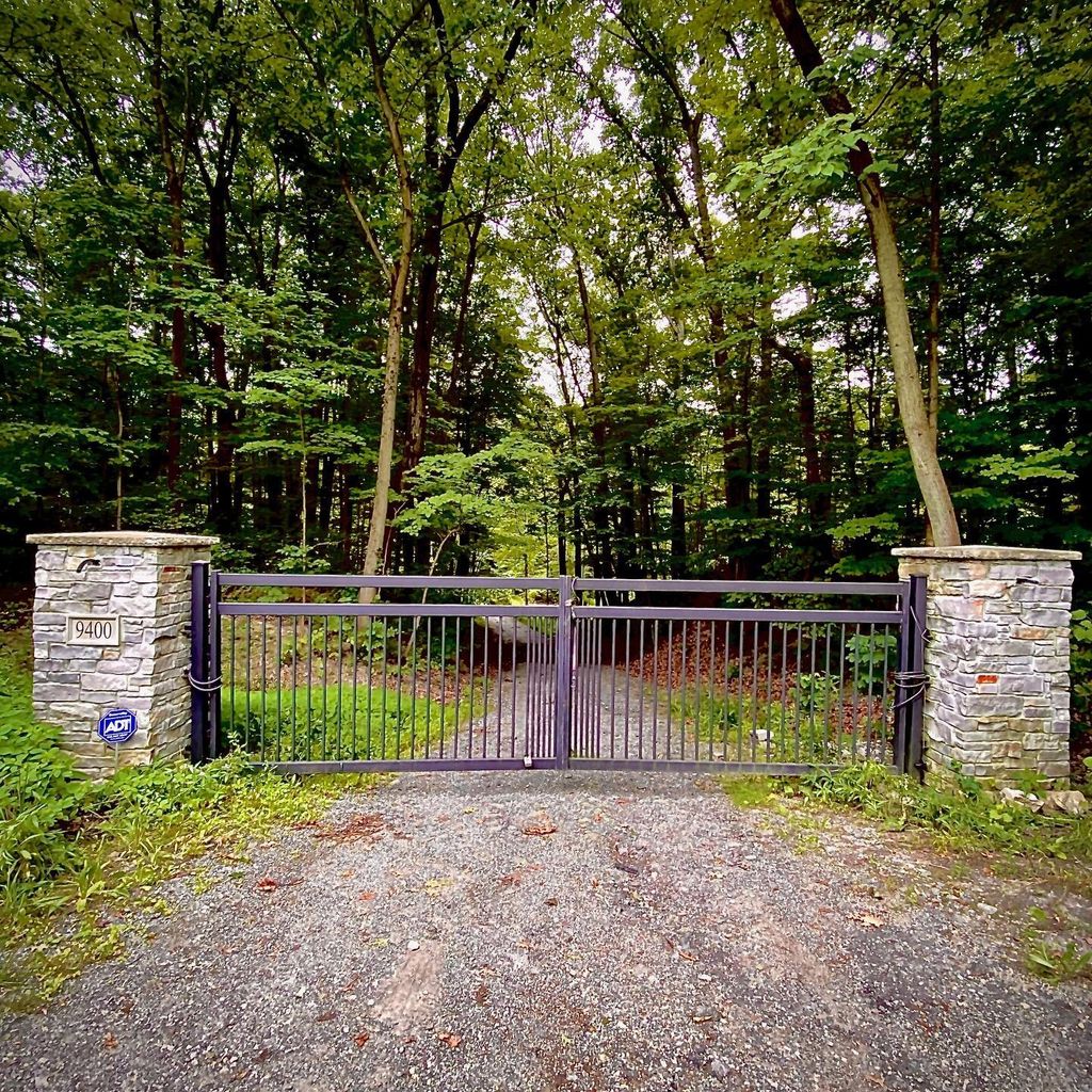 9400 Kruger Road, Union Pier
