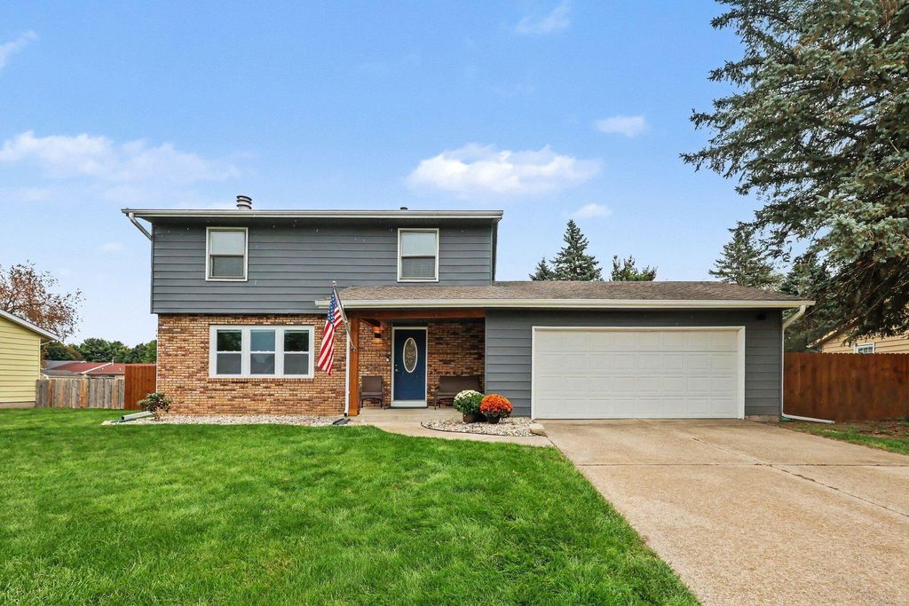 5881 Grand Traverse Lane, Portage