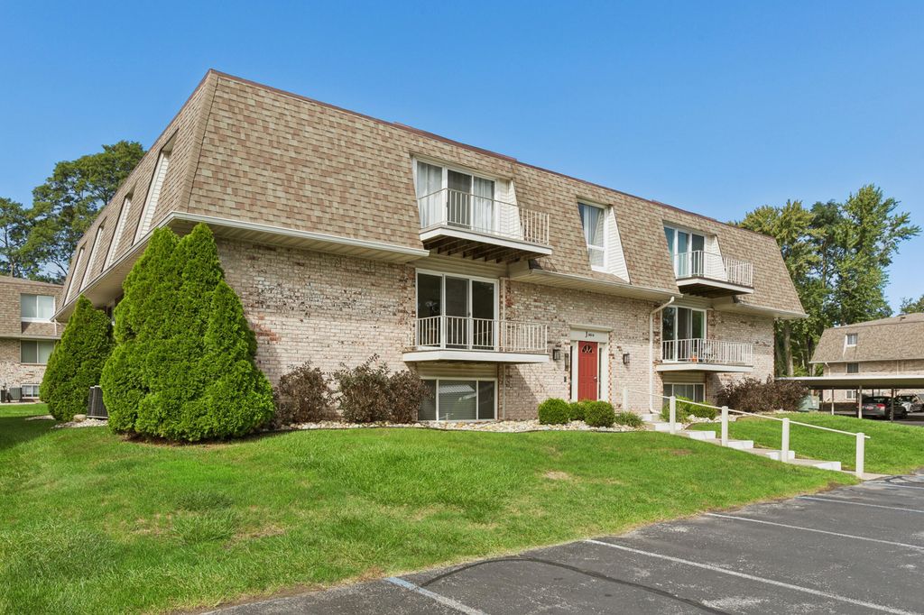 3614 N Lakeshore Drive Building: 3614 Unit: Unit J5, St. Joseph
