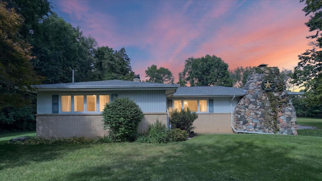 29728 Redfield Street, Niles