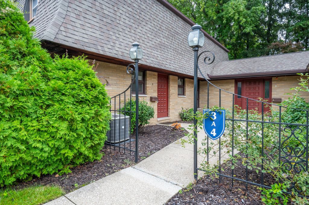 2727 S Lakeshore Drive Building: A Unit: 3, St. Joseph
