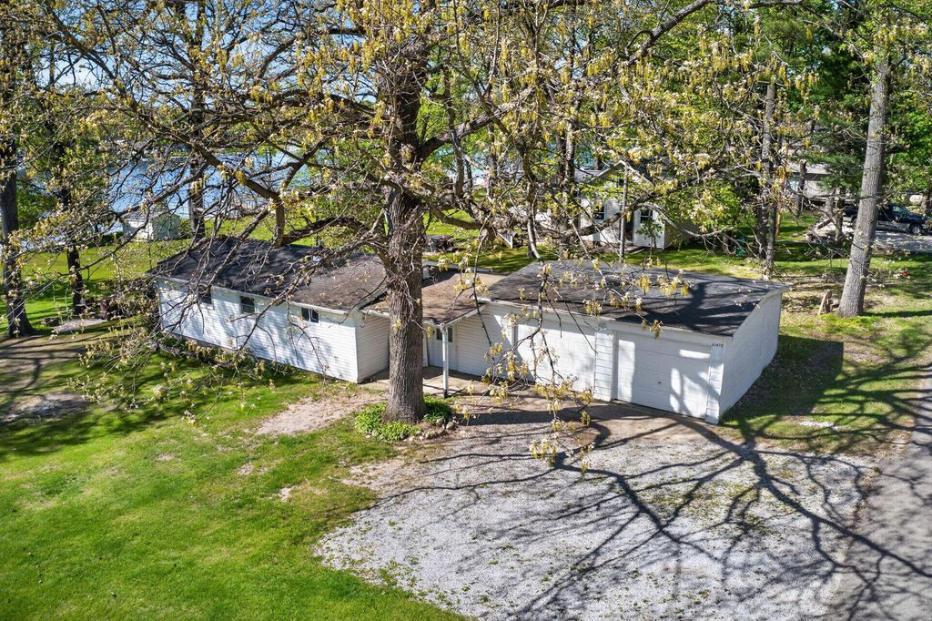 61472 W Donald Roadway W, Vandalia