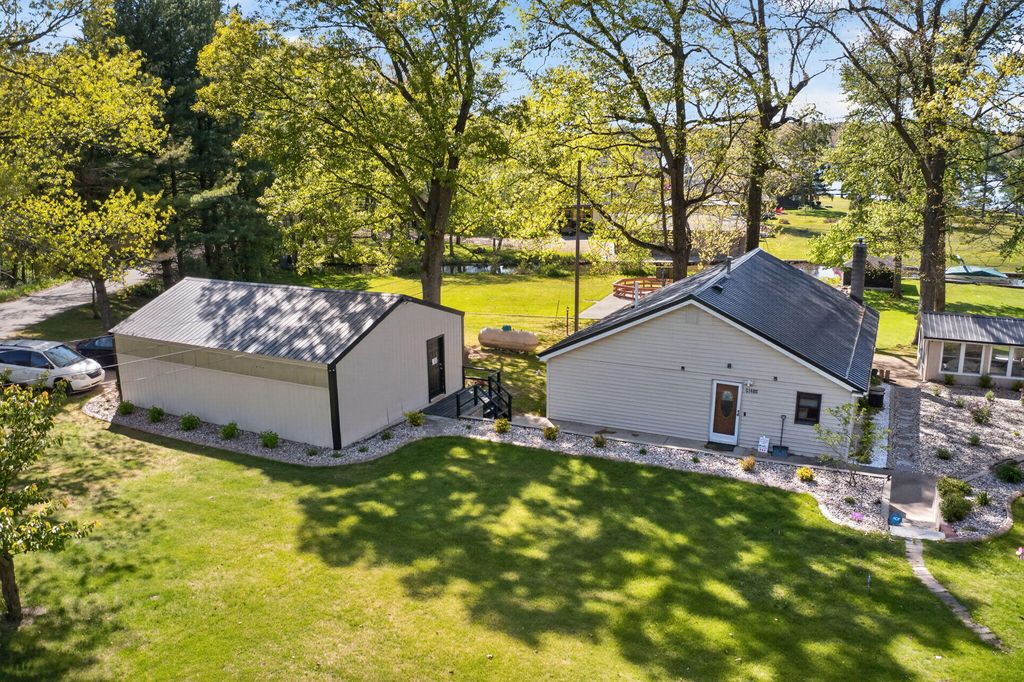 61486 Donald Roadway W, Vandalia