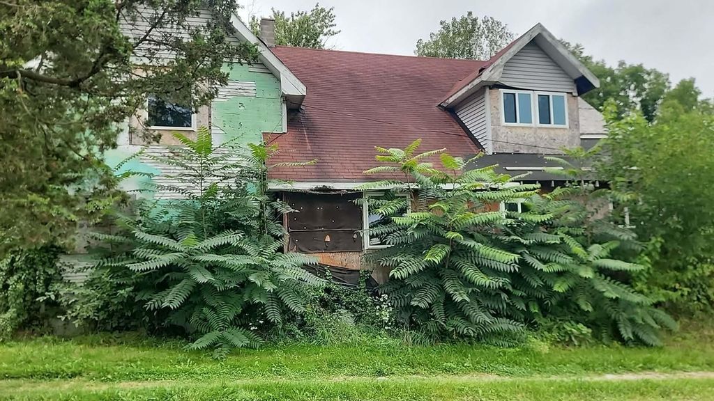 2080 E Empire Avenue, Benton Harbor